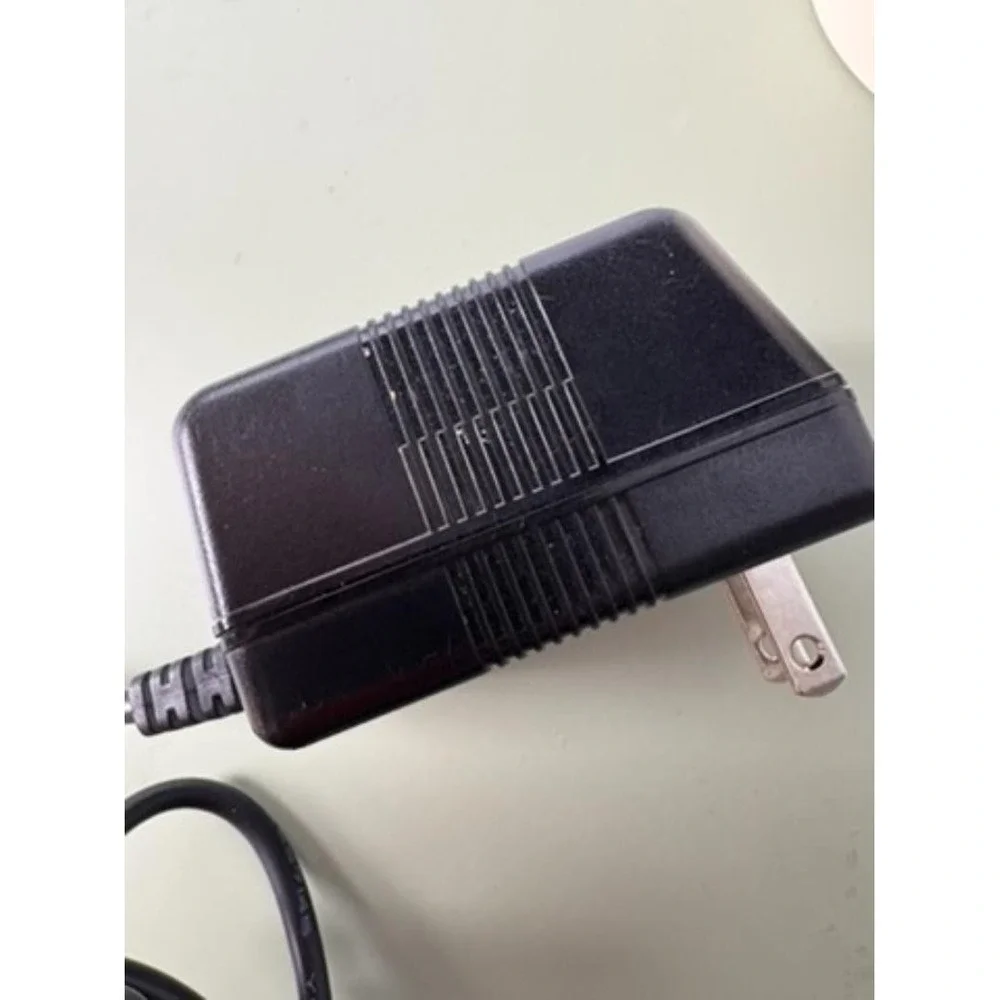 Medela U090100D31 9V‎ Advanced Charger Adapter Spare